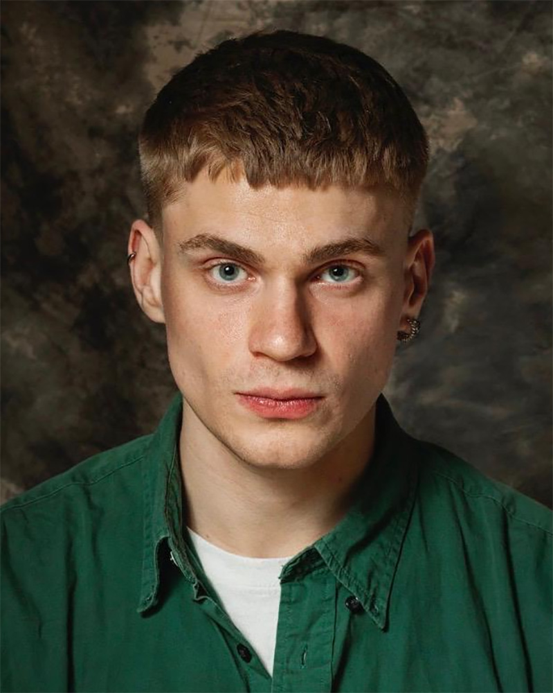 Joe Harrington as Reg