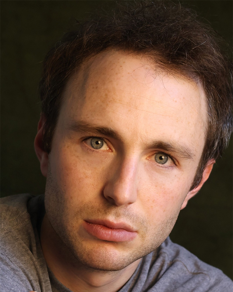 John Rice as Liam